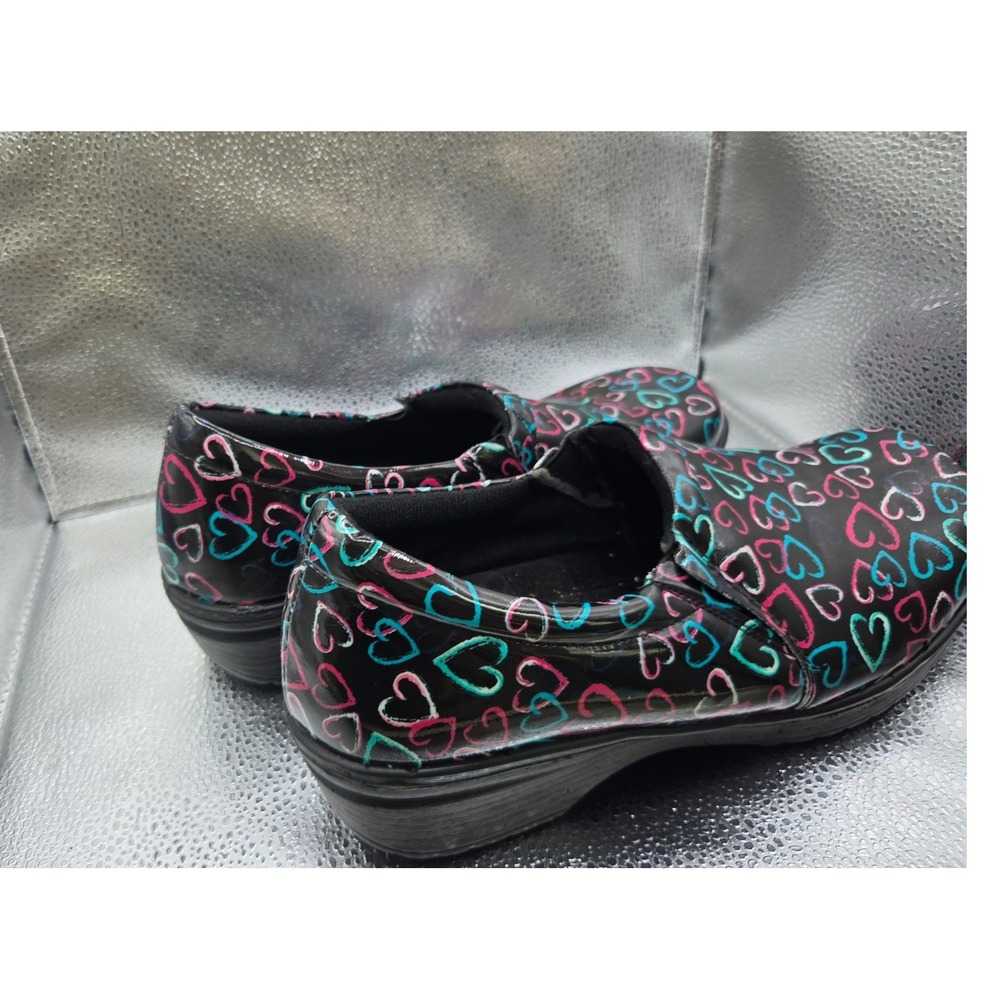 Easy Works by Easy Street Womens Black Patent Multi Heart Slip Resistant Clogs